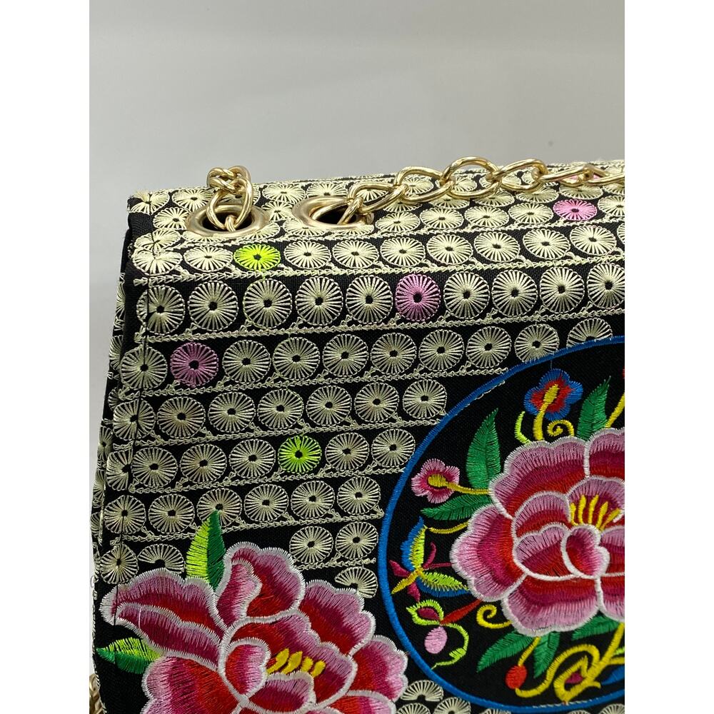 UNBRANDED Women's Black-Multi Dahlia Embroidered Flap Chain-Strap Bag - Picture 5 of 11
